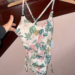 Palisades Beach Club Women’s Small One Piece Tropical Floral Swimsuit Worn Once